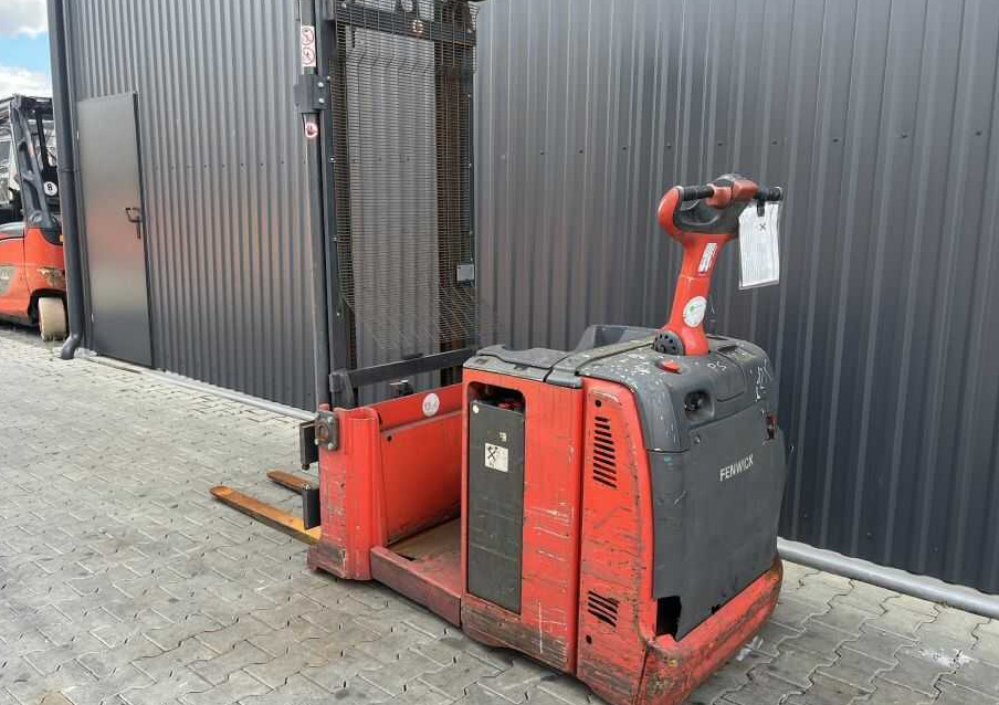 Linde L12AC - Máy xếp chồng: hình 3 Linde L12AC - Máy xếp chồng: hình 3