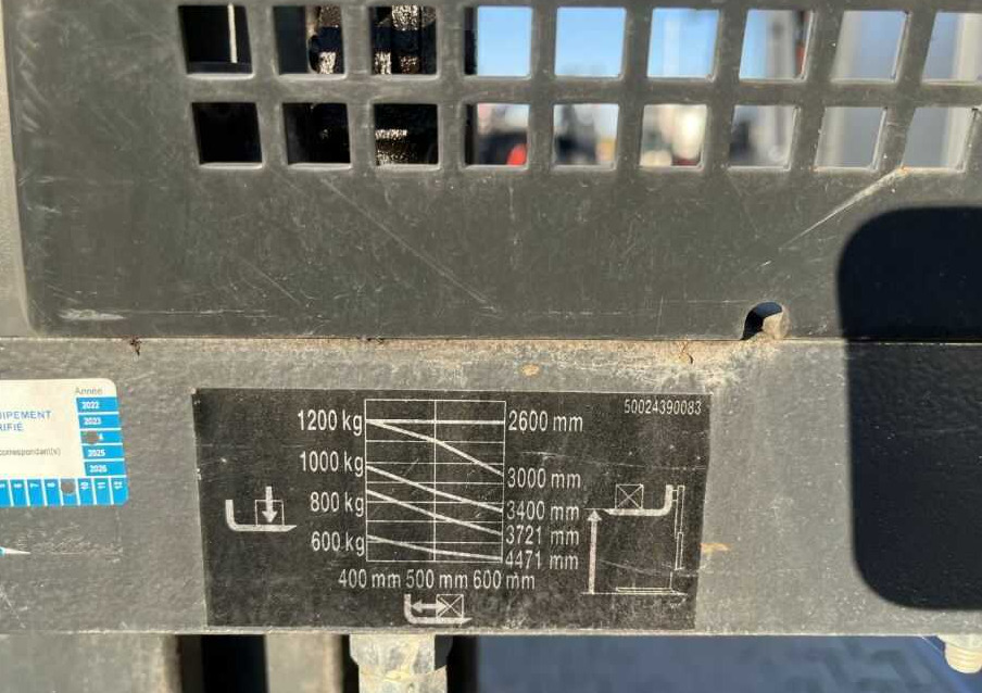 Linde L12L - Máy xếp chồng: hình 5 Linde L12L - Máy xếp chồng: hình 5