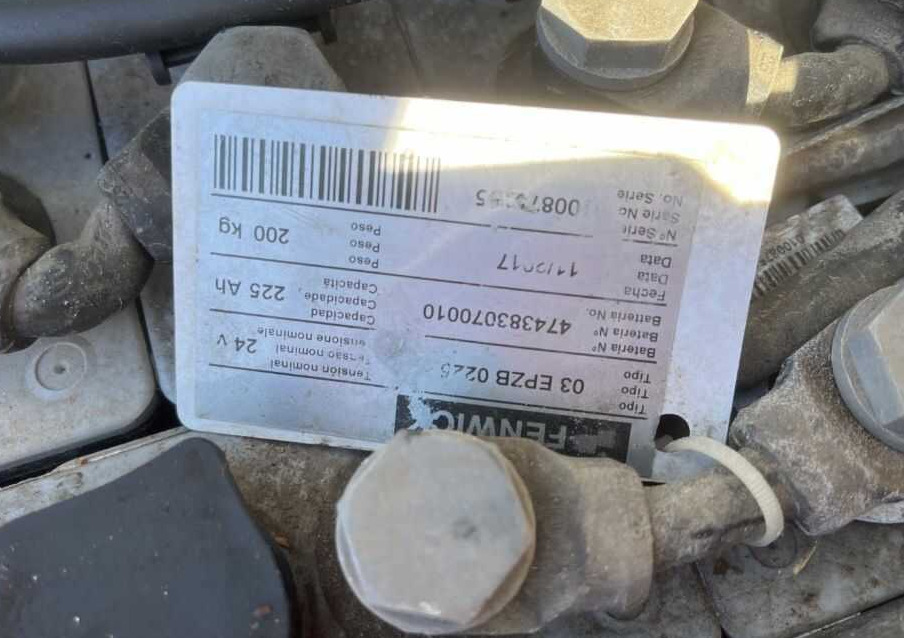 Linde L12L - Máy xếp chồng: hình 5 Linde L12L - Máy xếp chồng: hình 5