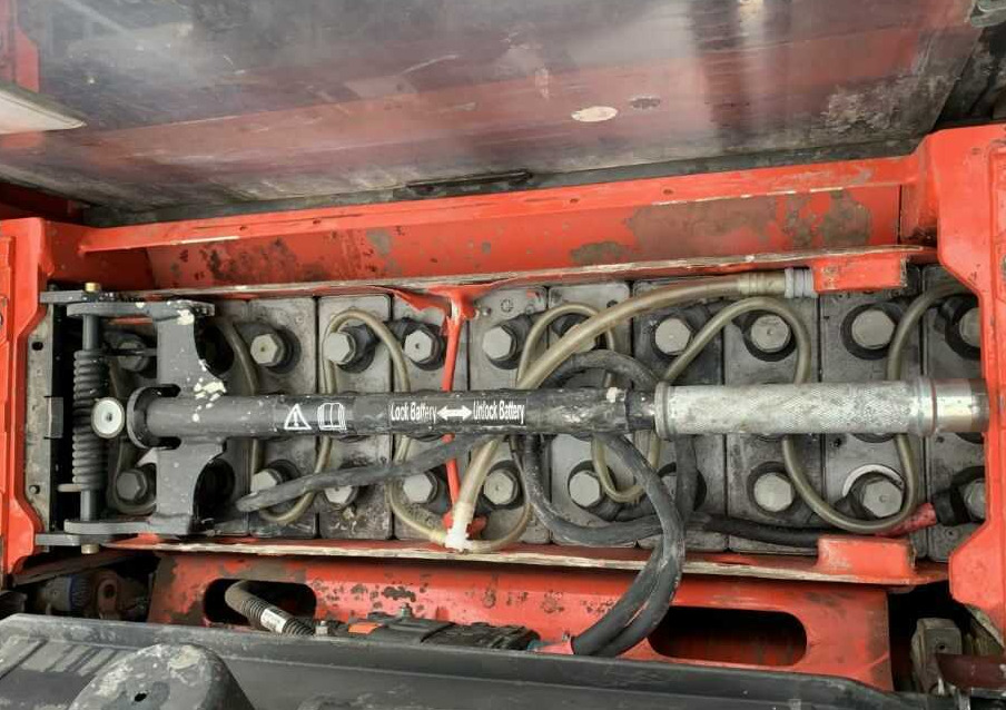 Linde L14AP - Máy xếp chồng: hình 3 Linde L14AP - Máy xếp chồng: hình 3