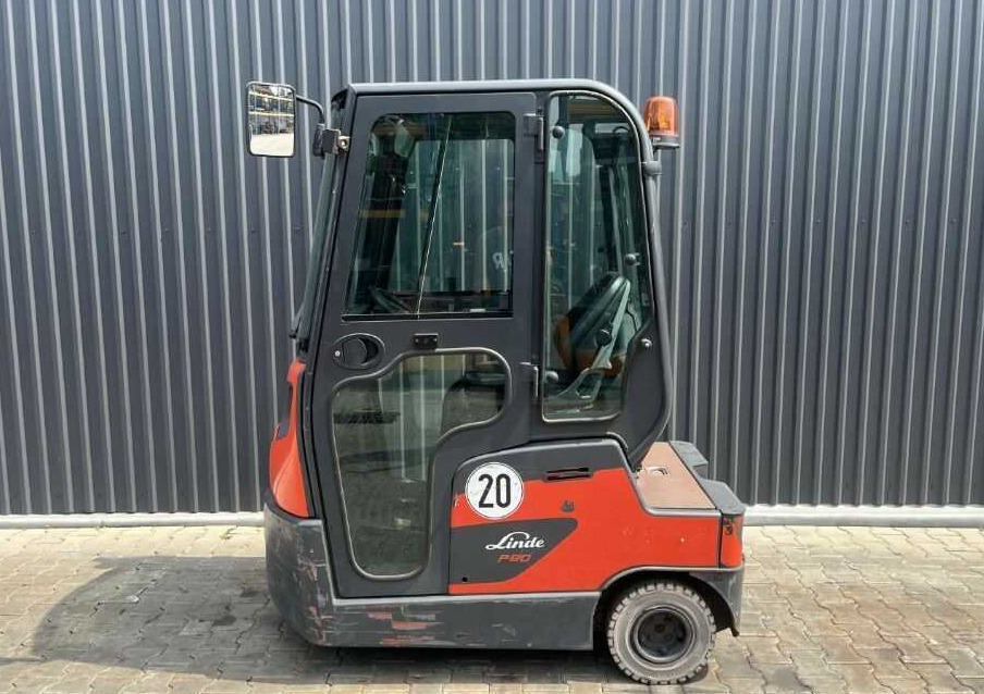 Linde P80 - Xe cày kéo: hình 2 Linde P80 - Xe cày kéo: hình 2