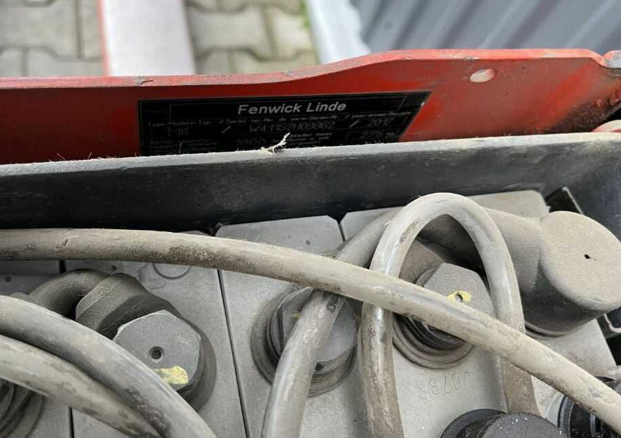 Linde T18 - Xe tải nâng pallet: hình 4 Linde T18 - Xe tải nâng pallet: hình 4