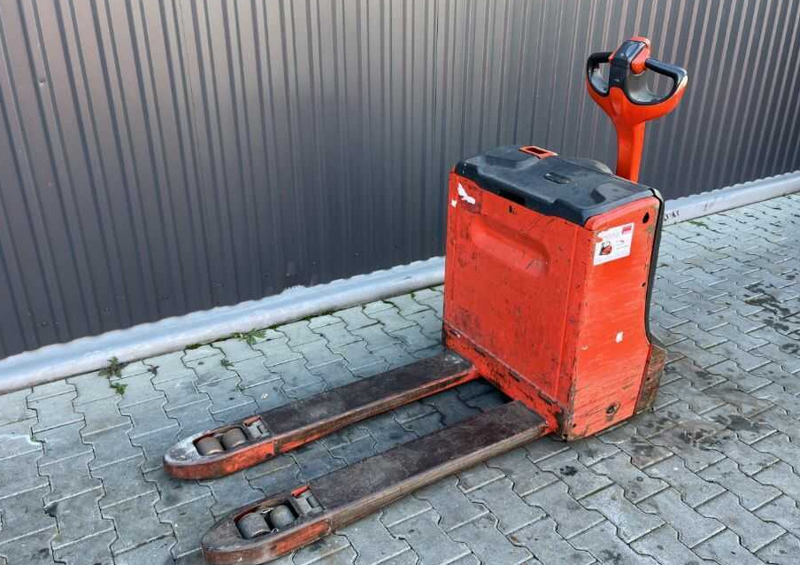 Linde T18 - Xe tải nâng pallet: hình 1 Linde T18 - Xe tải nâng pallet: hình 1