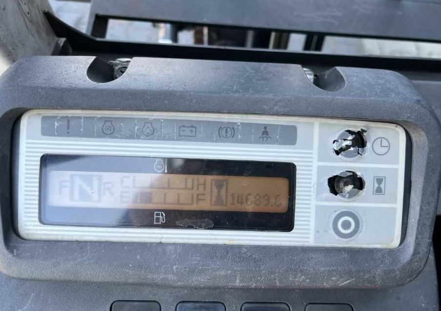 Xe nâng diesel Nissan Y1D2A25Q: hình 6