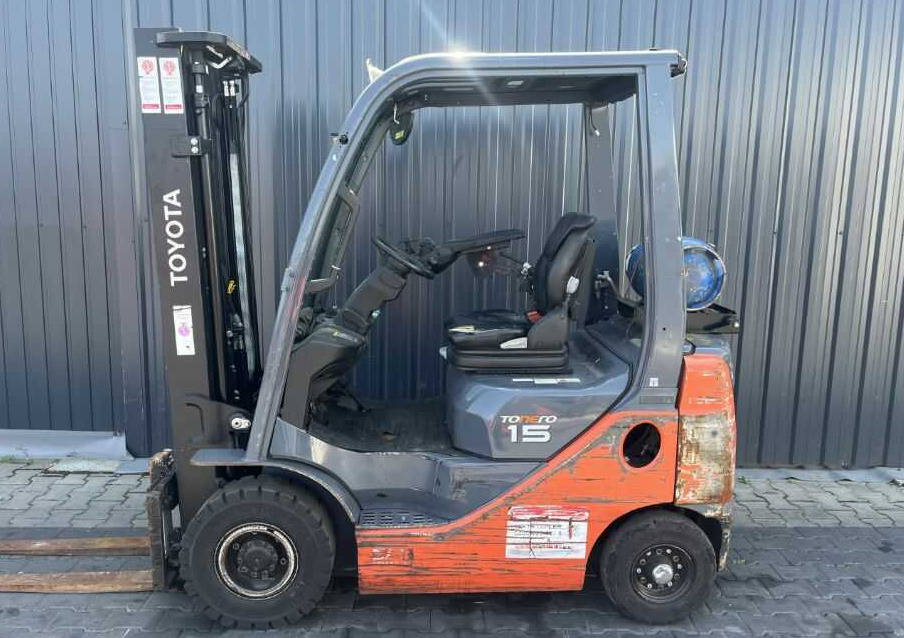 Toyota 8FGF15 - Xe nâng gas: hình 2 Toyota 8FGF15 - Xe nâng gas: hình 2