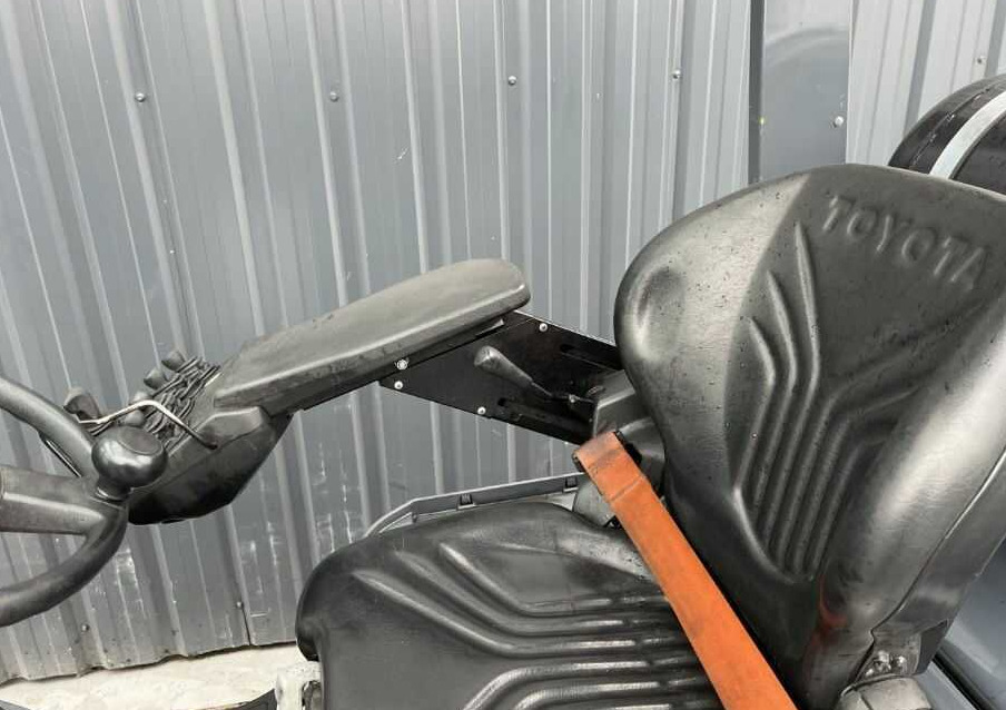 Xe nâng gas Toyota 8FGF18: hình 6