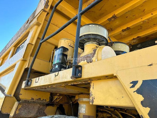 Xe ben đổ Caterpillar 771D: hình 10 Xe ben đổ Caterpillar 771D: hình 10