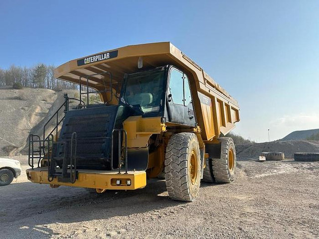 Caterpillar Rebuilt 775F - - Xe ben đổ: hình 1 Caterpillar Rebuilt 775F - - Xe ben đổ: hình 1