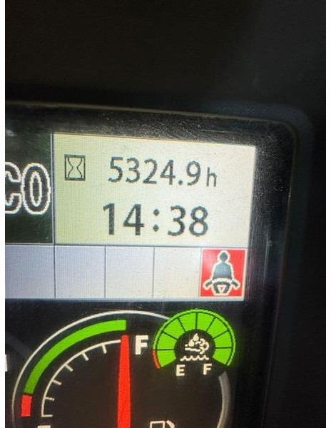 Hitachi ZX225USLC-6 - Máy xúc: hình 3 Hitachi ZX225USLC-6 - Máy xúc: hình 3