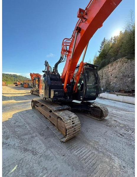 Hitachi ZX225USLC-6 - Máy xúc: hình 5 Hitachi ZX225USLC-6 - Máy xúc: hình 5