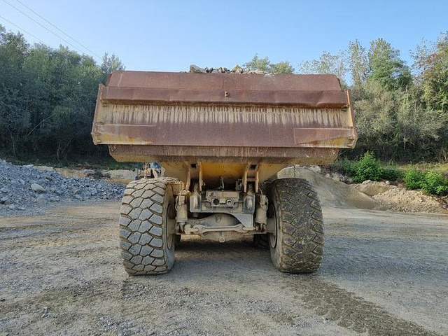 Komatsu HM400-3 - Xe ben đổ: hình 4 Komatsu HM400-3 - Xe ben đổ: hình 4