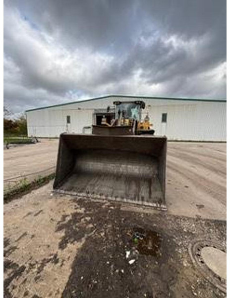 Volvo L150H - Máy xúc lật bánh lốp: hình 3 Volvo L150H - Máy xúc lật bánh lốp: hình 3