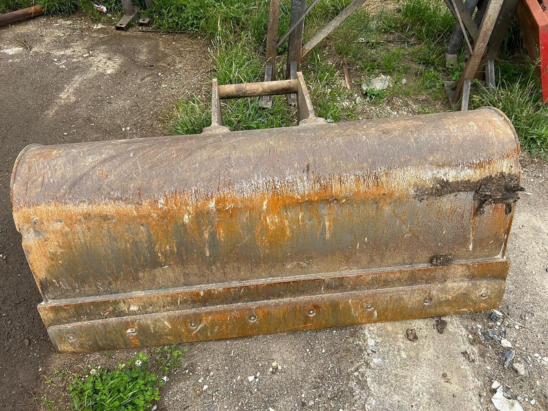 Volvo S60 - Gầu: hình 2 Volvo S60 - Gầu: hình 2