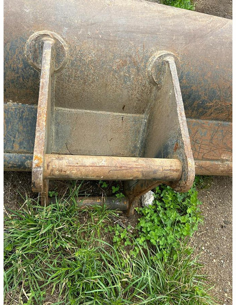 Volvo S60 - Gầu: hình 5 Volvo S60 - Gầu: hình 5