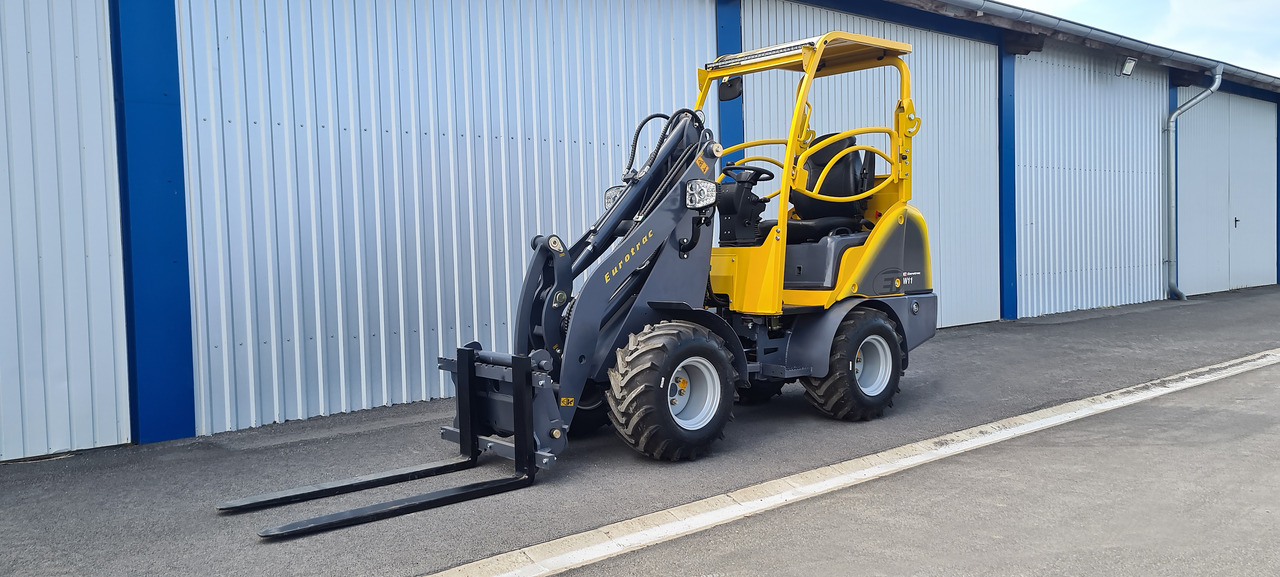 Eurotrac W11 Radlader Hoflader - Máy xúc lật mini gấp khúc: hình 1 Eurotrac W11 Radlader Hoflader - Máy xúc lật mini gấp khúc: hình 1