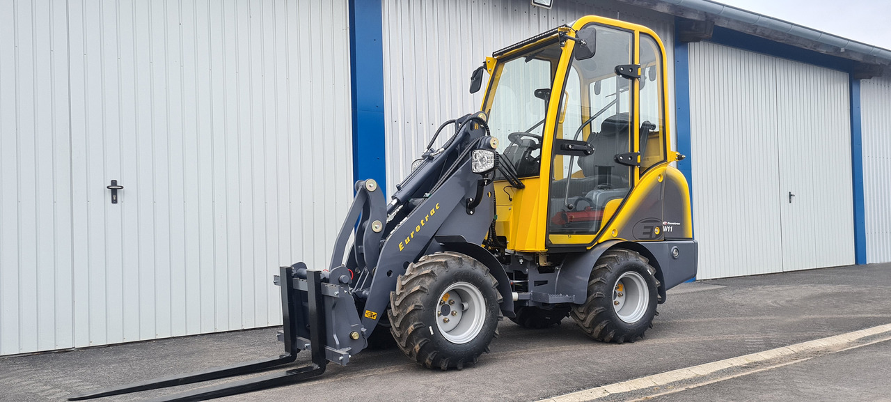 Eurotrac W11 Radlader Hoflader - Máy xúc lật mini gấp khúc: hình 1 Eurotrac W11 Radlader Hoflader - Máy xúc lật mini gấp khúc: hình 1