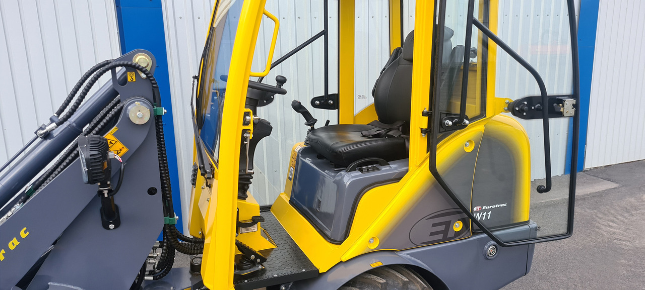 Eurotrac W11 Radlader Hoflader - Máy xúc lật mini gấp khúc: hình 4 Eurotrac W11 Radlader Hoflader - Máy xúc lật mini gấp khúc: hình 4