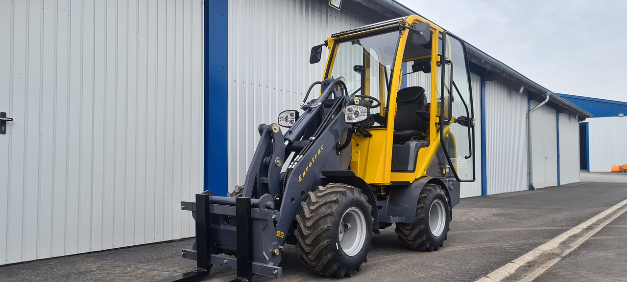 Eurotrac W11 Radlader Hoflader - Máy xúc lật mini gấp khúc: hình 3 Eurotrac W11 Radlader Hoflader - Máy xúc lật mini gấp khúc: hình 3