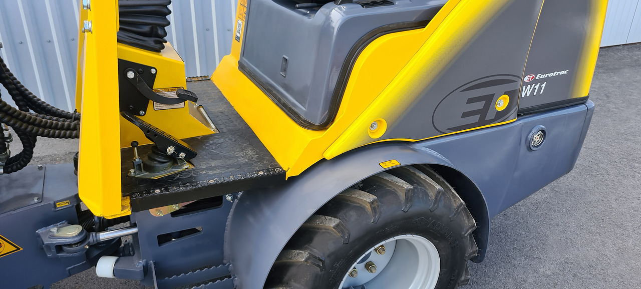 Máy xúc lật mini gấp khúc mới Eurotrac W11 Radlader Hoflader: hình 7