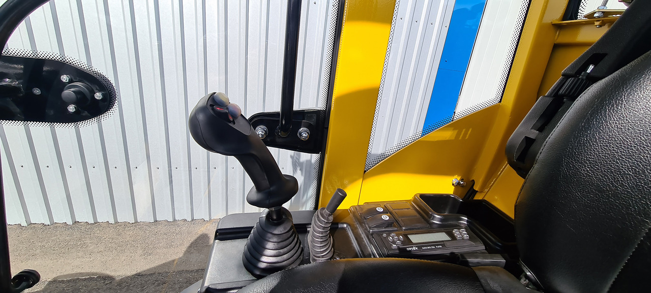 Eurotrac W12 Radlader Hoflader - Máy xúc lật mini gấp khúc: hình 5 Eurotrac W12 Radlader Hoflader - Máy xúc lật mini gấp khúc: hình 5