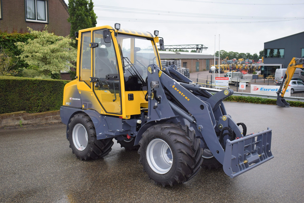 Eurotrac W13 Radlader Hoflader - Máy xúc lật mini gấp khúc: hình 4 Eurotrac W13 Radlader Hoflader - Máy xúc lật mini gấp khúc: hình 4