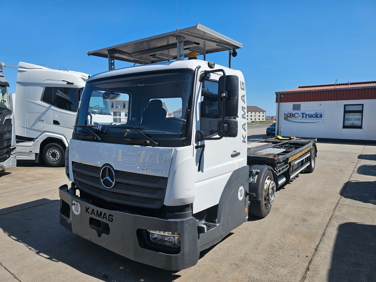 Mercedes-Benz KAMAG * WBH25 * UMSETZER * KLIMA * STANDHEIZ. * - Xe chở container/ Xe tải hoán đổi thân: hình 1 Mercedes-Benz KAMAG * WBH25 * UMSETZER * KLIMA * STANDHEIZ. * - Xe chở container/ Xe tải hoán đổi thân: hình 1