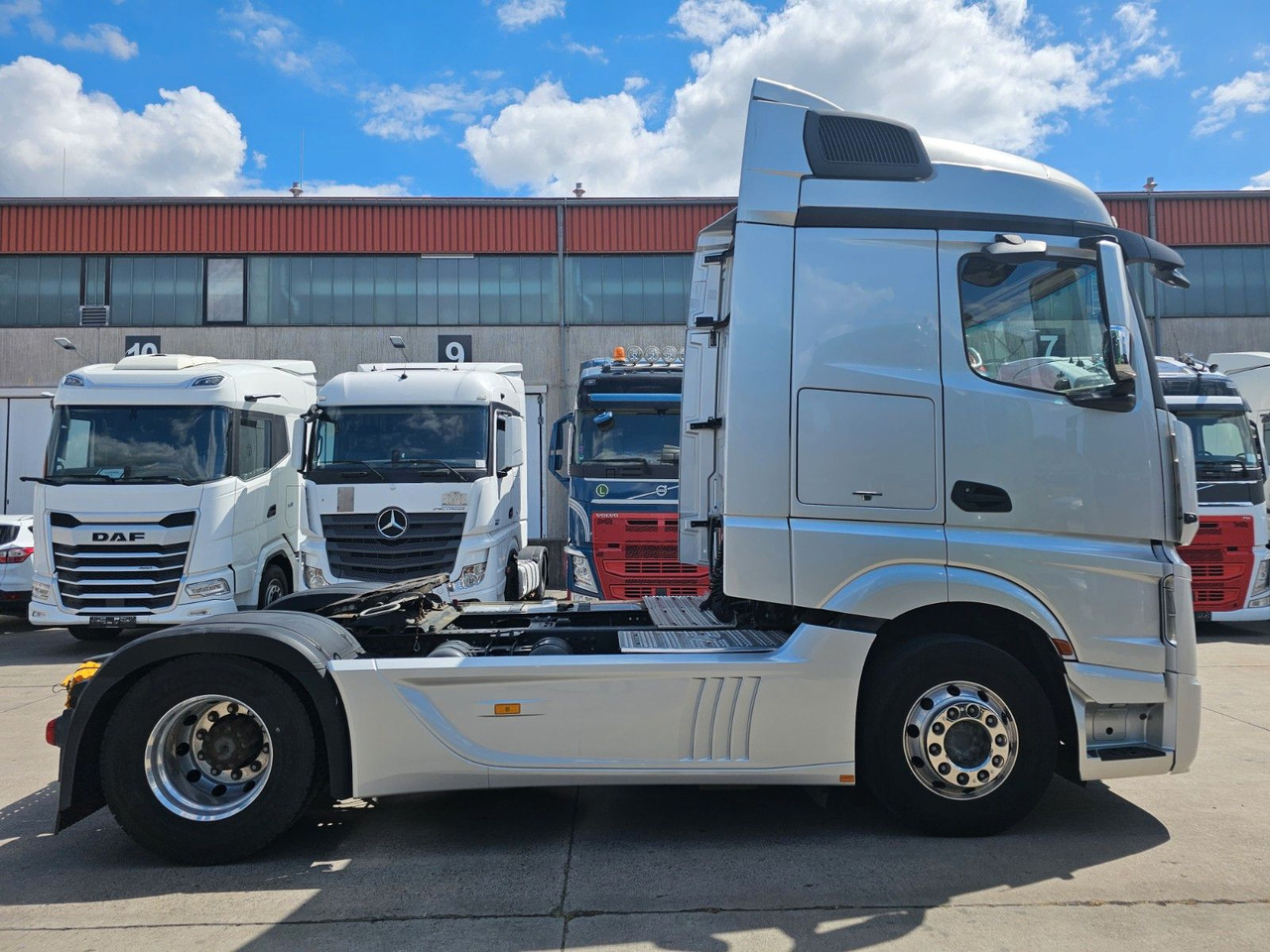 Mercedes-Benz ACTROS 1851 * 2X VORHANDEN * ACC * STANDH. *EUR5 - Xe đầu kéo: hình 4 Mercedes-Benz ACTROS 1851 * 2X VORHANDEN * ACC * STANDH. *EUR5 - Xe đầu kéo: hình 4