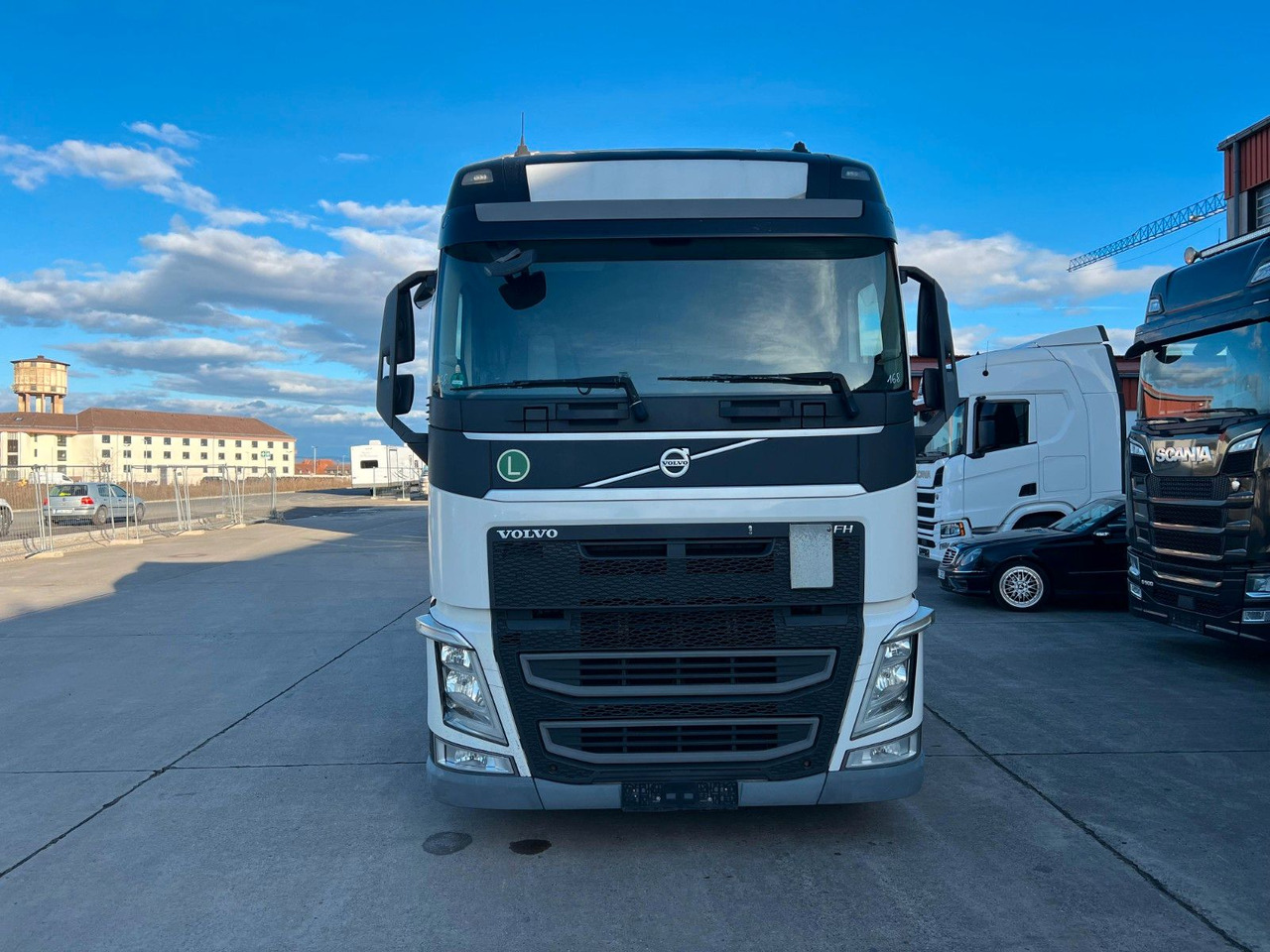 Volvo FH 460 * LOWLINER * RETARDER * VOLLLUFTFEDERUNG - Xe đầu kéo: hình 2 Volvo FH 460 * LOWLINER * RETARDER * VOLLLUFTFEDERUNG - Xe đầu kéo: hình 2