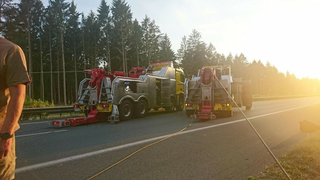 Mercedes-Benz Arocs 8x8 4153 G&G Wrecker Mercedes-Benz Arocs 8x8 4153 G&G Wrecker - Xe tải kéo: hình 2 Mercedes-Benz Arocs 8x8 4153 G&G Wrecker Mercedes-Benz Arocs 8x8 4153 G&G Wrecker - Xe tải kéo: hình 2