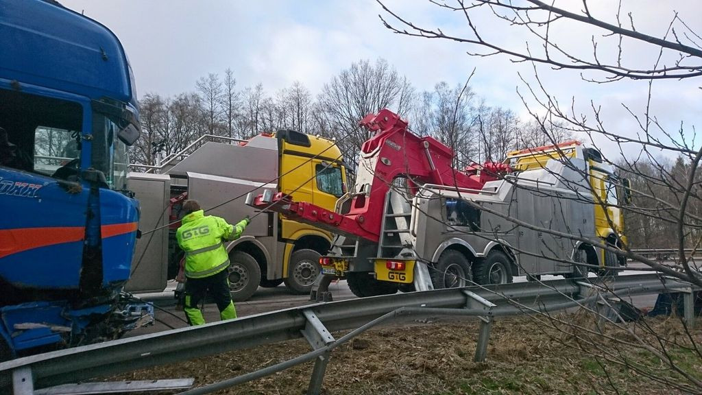 Mercedes-Benz Arocs 8x8 4153 G&G Wrecker Mercedes-Benz Arocs 8x8 4153 G&G Wrecker - Xe tải kéo: hình 5 Mercedes-Benz Arocs 8x8 4153 G&G Wrecker Mercedes-Benz Arocs 8x8 4153 G&G Wrecker - Xe tải kéo: hình 5