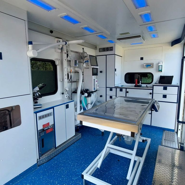 Mercedes-Benz Sprinter 519 Tierarzt Garantie Mercedes-Benz Sprinter 519 Tierarzt Garantie - Xe cứu thương: hình 1 Mercedes-Benz Sprinter 519 Tierarzt Garantie Mercedes-Benz Sprinter 519 Tierarzt Garantie - Xe cứu thương: hình 1