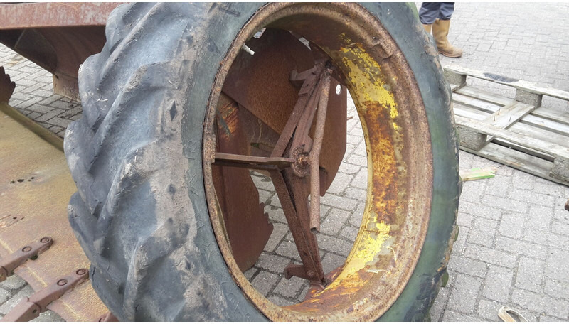 Goodyear dubbellucht - Lốp cho Máy móc nông nghiệp: hình 1 Goodyear dubbellucht - Lốp cho Máy móc nông nghiệp: hình 1