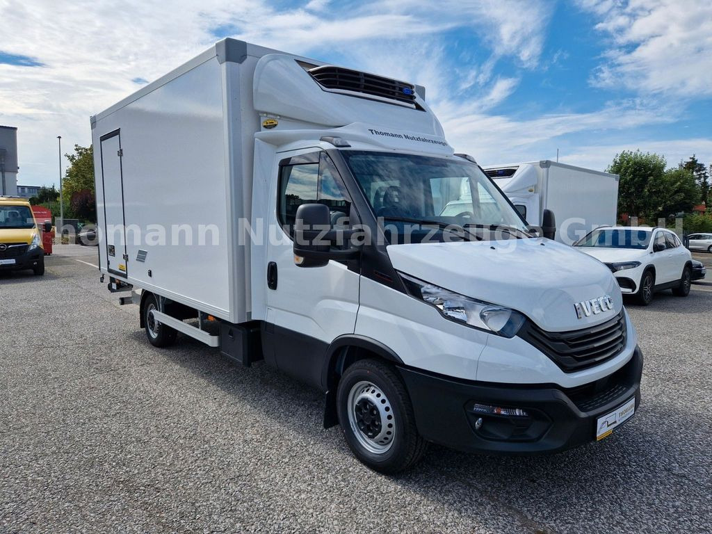 Iveco Daily 35S18 Kühlkoffer LBW BÄR Xarios 300 GH Iveco Daily 35S18 Kühlkoffer LBW BÄR Xarios 300 GH - Xe van đông lạnh: hình 1 Iveco Daily 35S18 Kühlkoffer LBW BÄR Xarios 300 GH Iveco Daily 35S18 Kühlkoffer LBW BÄR Xarios 300 GH - Xe van đông lạnh: hình 1