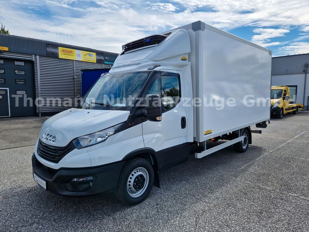 Iveco Daily 35S18 Kühlkoffer LBW BÄR Xarios 300 GH Iveco Daily 35S18 Kühlkoffer LBW BÄR Xarios 300 GH - Xe van đông lạnh: hình 3 Iveco Daily 35S18 Kühlkoffer LBW BÄR Xarios 300 GH Iveco Daily 35S18 Kühlkoffer LBW BÄR Xarios 300 GH - Xe van đông lạnh: hình 3