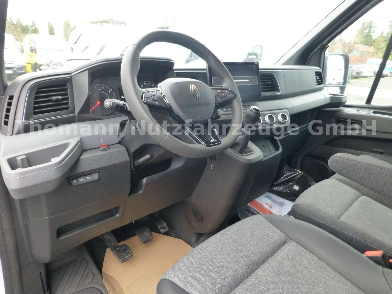 Xe van thùng mui bạt Renault NEW Master Pritsche Plane Schlafkabine: hình 17 Xe van thùng mui bạt Renault NEW Master Pritsche Plane Schlafkabine: hình 17