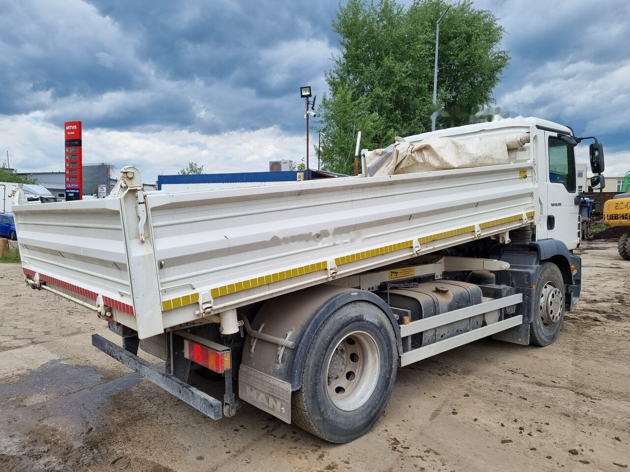 MAN TGM 18.290 - Xe ben: hình 4 MAN TGM 18.290 - Xe ben: hình 4