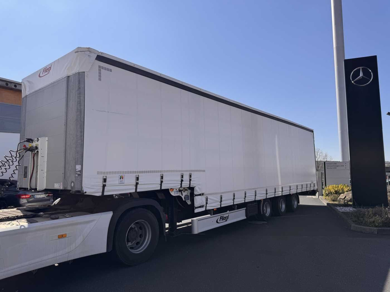 Fliegl SDS 350 Schiebeplane+Verdeck XL SAF 20.900Km - Sơ mi rơ moóc mui bạt: hình 1 Fliegl SDS 350 Schiebeplane+Verdeck XL SAF 20.900Km - Sơ mi rơ moóc mui bạt: hình 1
