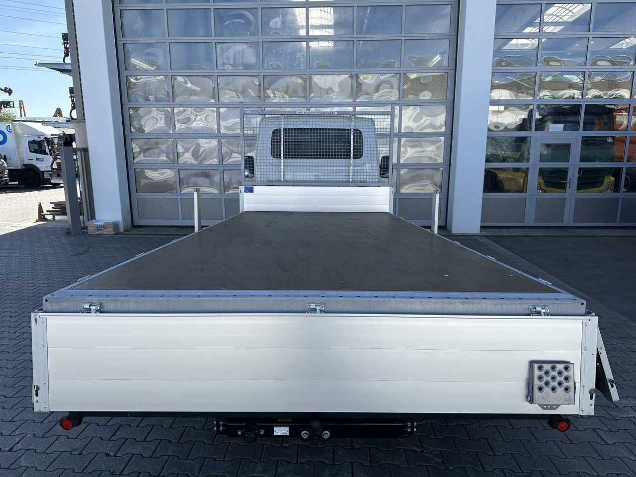 Iveco 60C16H 3.0L *R4.350mm*AHK*DiffSperre*Klima* - Xe tải nhỏ phẳng: hình 4 Iveco 60C16H 3.0L *R4.350mm*AHK*DiffSperre*Klima* - Xe tải nhỏ phẳng: hình 4