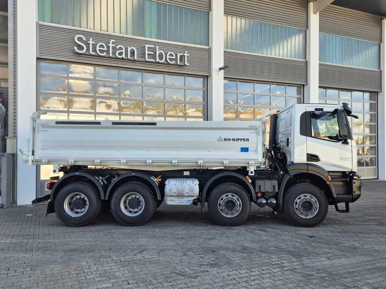 Iveco AD360X46Z HR OFF 8x4 Bordmatic Hardox AHK - Xe ben: hình 5 Iveco AD360X46Z HR OFF 8x4 Bordmatic Hardox AHK - Xe ben: hình 5
