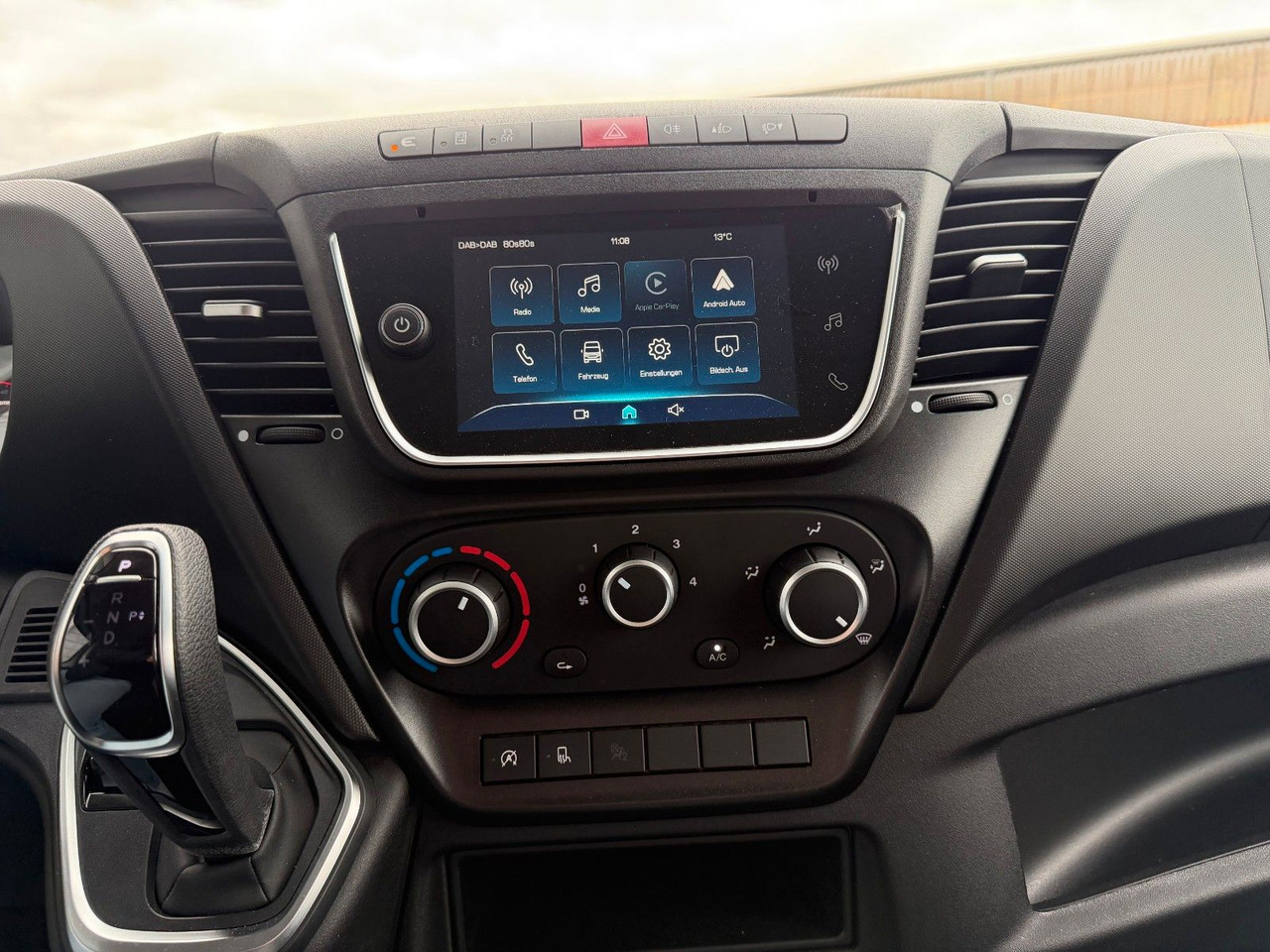 Cho thuê Iveco Daily 35S14 A8*R3.450mm*Automatik*Kamera*2Sitze* Iveco Daily 35S14 A8*R3.450mm*Automatik*Kamera*2Sitze*: hình 15 Cho thuê Iveco Daily 35S14 A8*R3.450mm*Automatik*Kamera*2Sitze* Iveco Daily 35S14 A8*R3.450mm*Automatik*Kamera*2Sitze*: hình 15