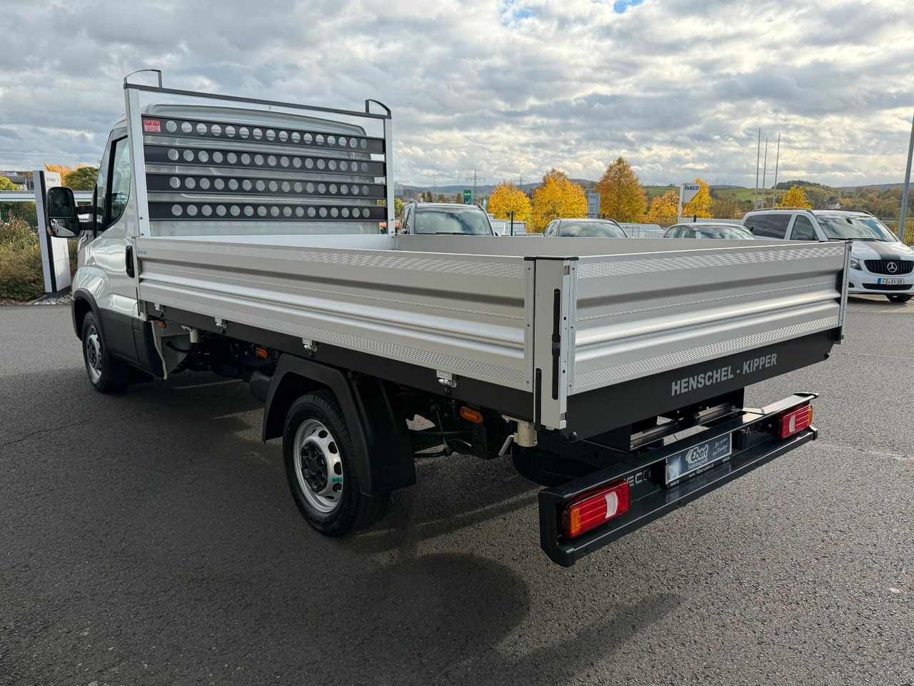 Iveco Daily 35S14 A8*R3.450mm*Automatik*Kamera*3Sitze* - Xe ben nhỏ: hình 4 Iveco Daily 35S14 A8*R3.450mm*Automatik*Kamera*3Sitze* - Xe ben nhỏ: hình 4