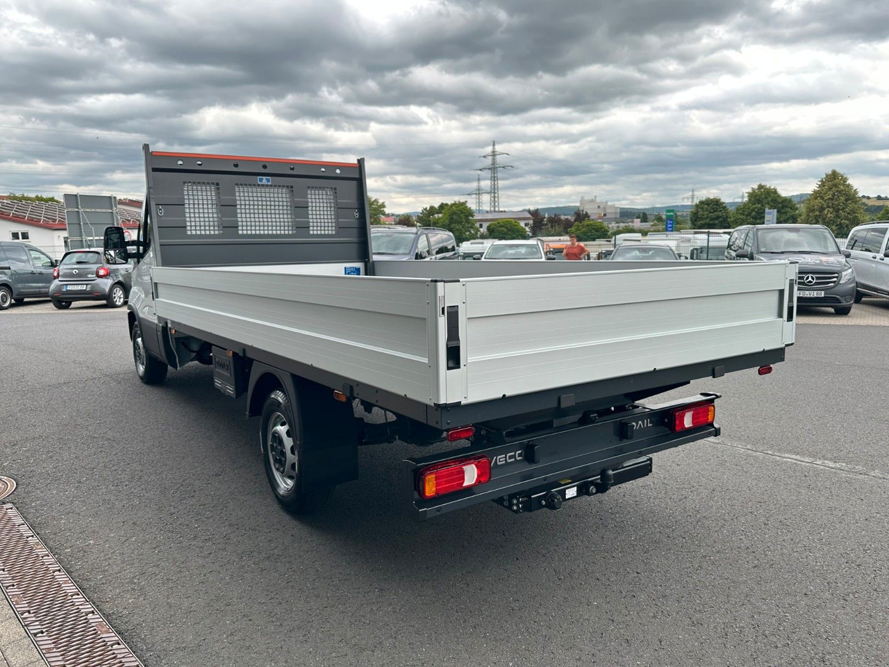 Iveco Daily 35S16 A8 *R.4100 mm*AHK*Kamera* 3x - Xe tải nhỏ phẳng: hình 4 Iveco Daily 35S16 A8 *R.4100 mm*AHK*Kamera* 3x - Xe tải nhỏ phẳng: hình 4