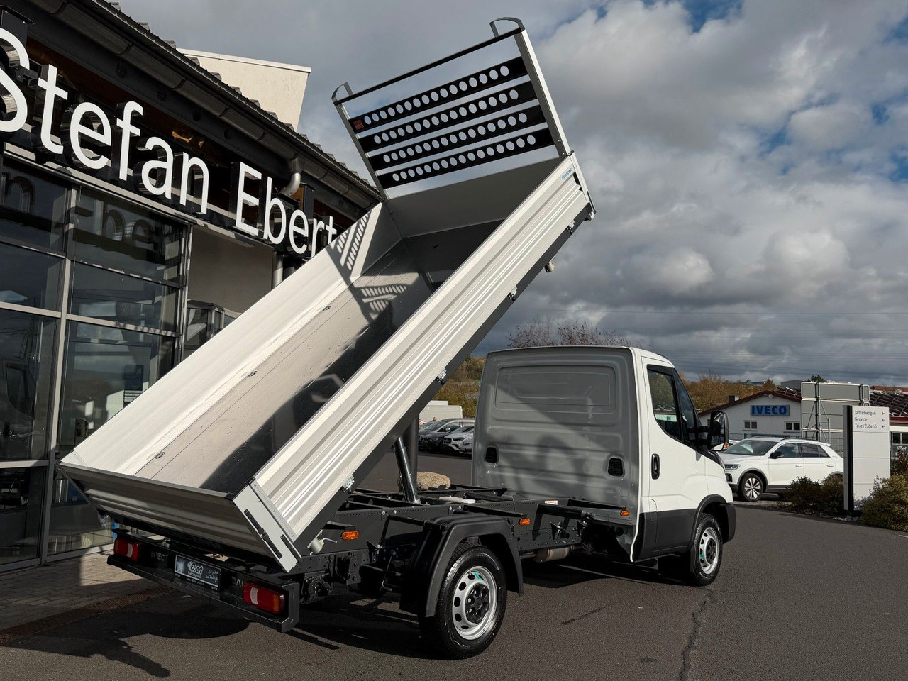 Iveco Daily 35S16 A8 *R3.450mm*Automatik*Klima* 3x - Xe ben nhỏ: hình 3 Iveco Daily 35S16 A8 *R3.450mm*Automatik*Klima* 3x - Xe ben nhỏ: hình 3