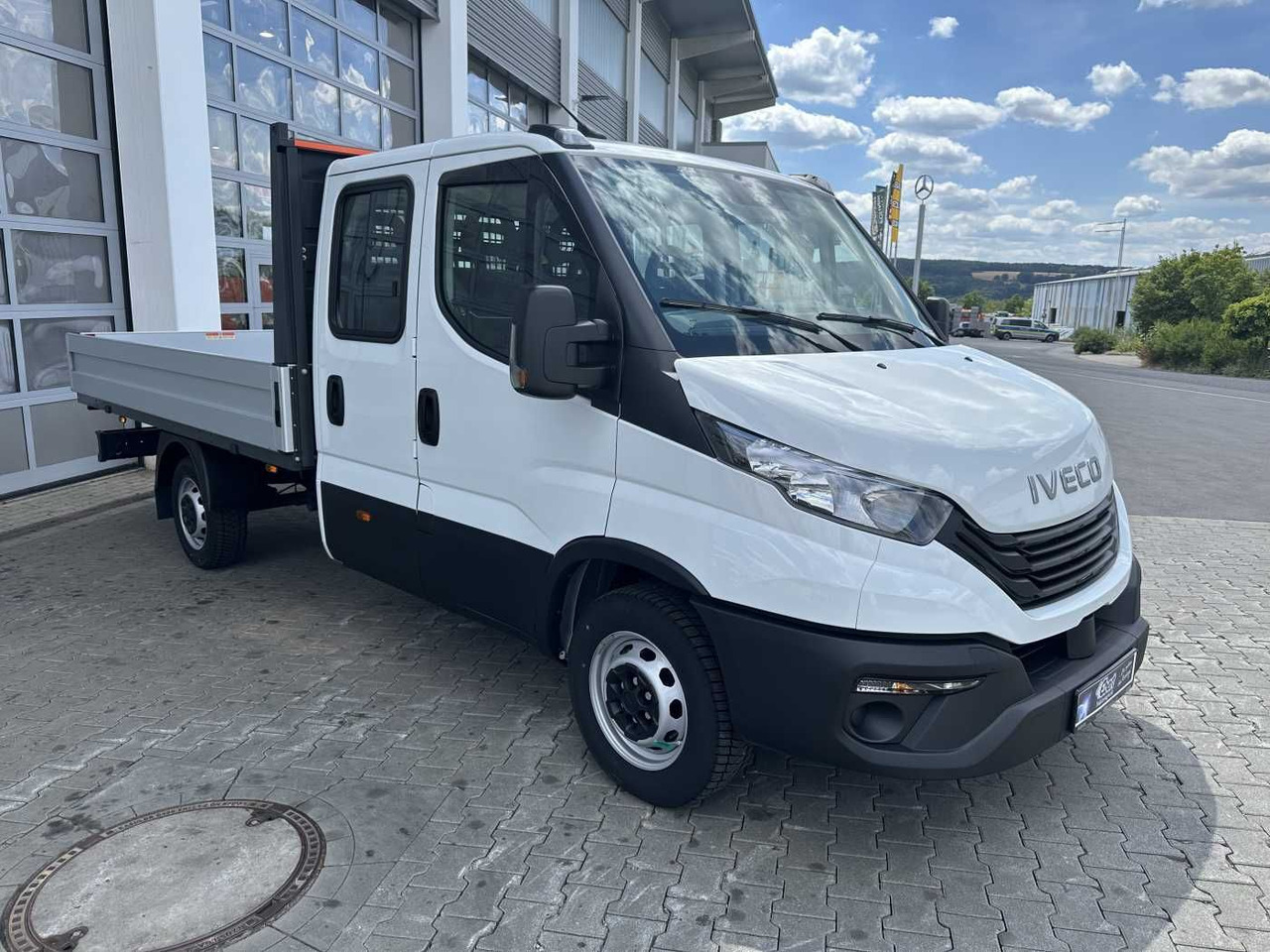 Iveco Daily 35S16 H 3.0L *R3.750mm*AHK*Automatik* 2x - Xe tải nhỏ phẳng: hình 3 Iveco Daily 35S16 H 3.0L *R3.750mm*AHK*Automatik* 2x - Xe tải nhỏ phẳng: hình 3