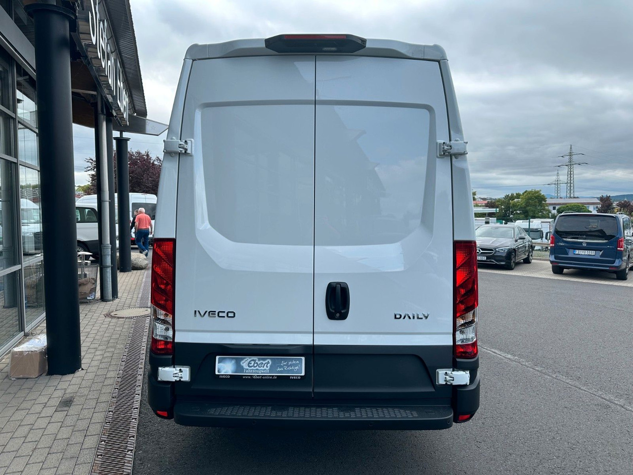 Iveco Daily 35S16 HA8 3.0L *R4.100mm*Automatik*Kamera* - Xe van chở hàng: hình 5 Iveco Daily 35S16 HA8 3.0L *R4.100mm*Automatik*Kamera* - Xe van chở hàng: hình 5