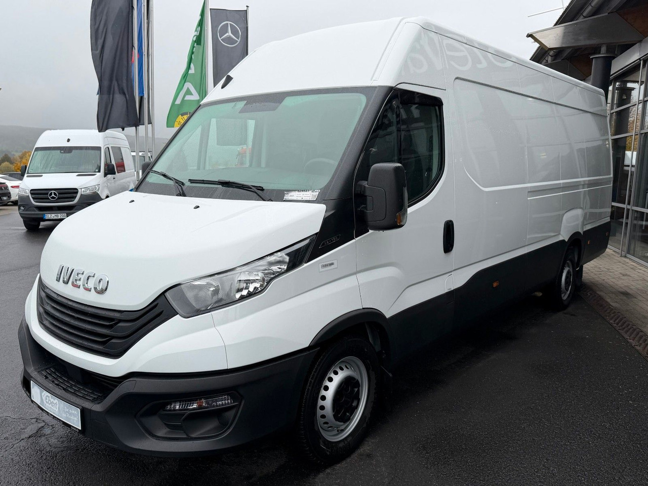 Iveco Daily 35S16 V *Klima*R4.100mm* - Xe van chở hàng: hình 3 Iveco Daily 35S16 V *Klima*R4.100mm* - Xe van chở hàng: hình 3