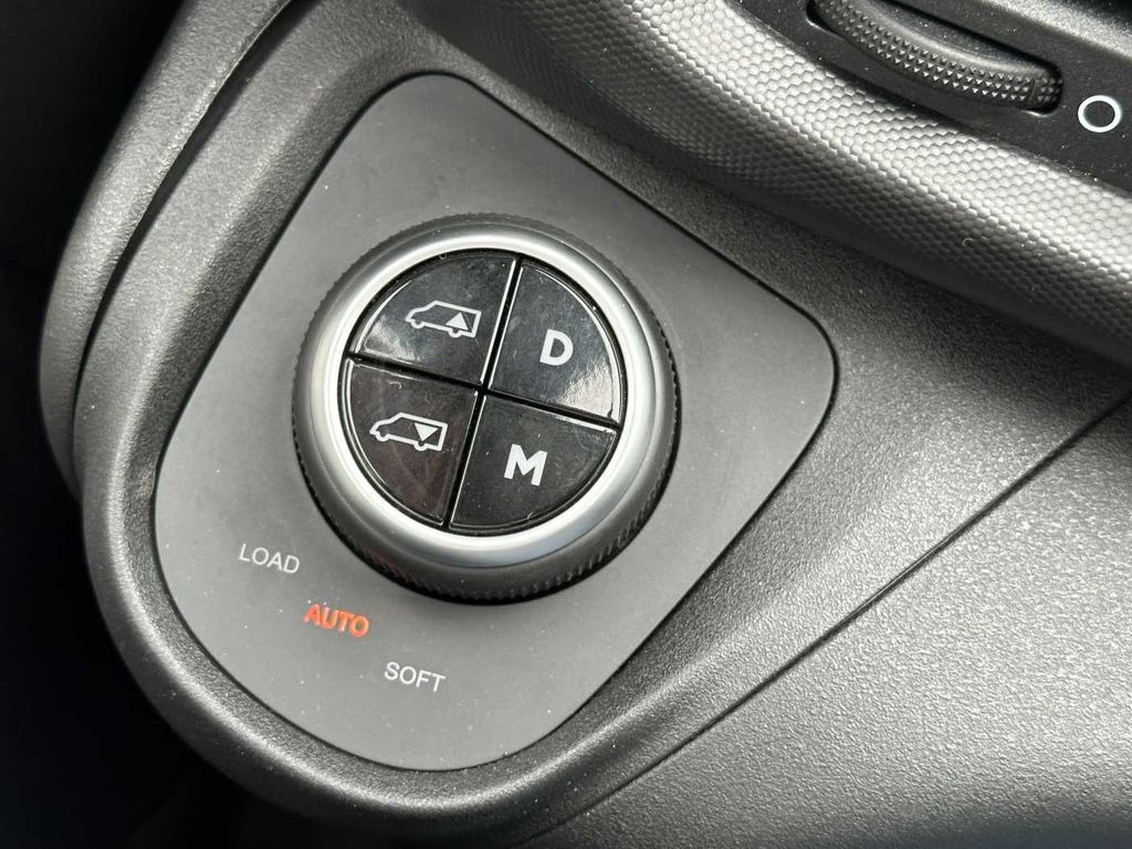 Xe tải nâng móc mới Iveco Daily 70C18 3.0L Abrollkipper *AHK*Luft*Sperre*: hình 11