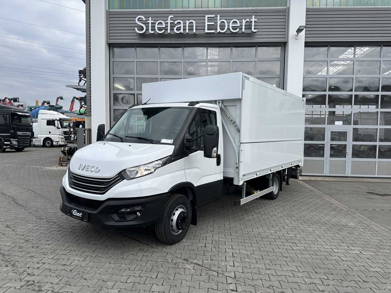 Iveco Daily 70C18 HA8 *LBW*Schwenkwandkoffer* - Xe tải nhỏ thùng kín: hình 1 Iveco Daily 70C18 HA8 *LBW*Schwenkwandkoffer* - Xe tải nhỏ thùng kín: hình 1