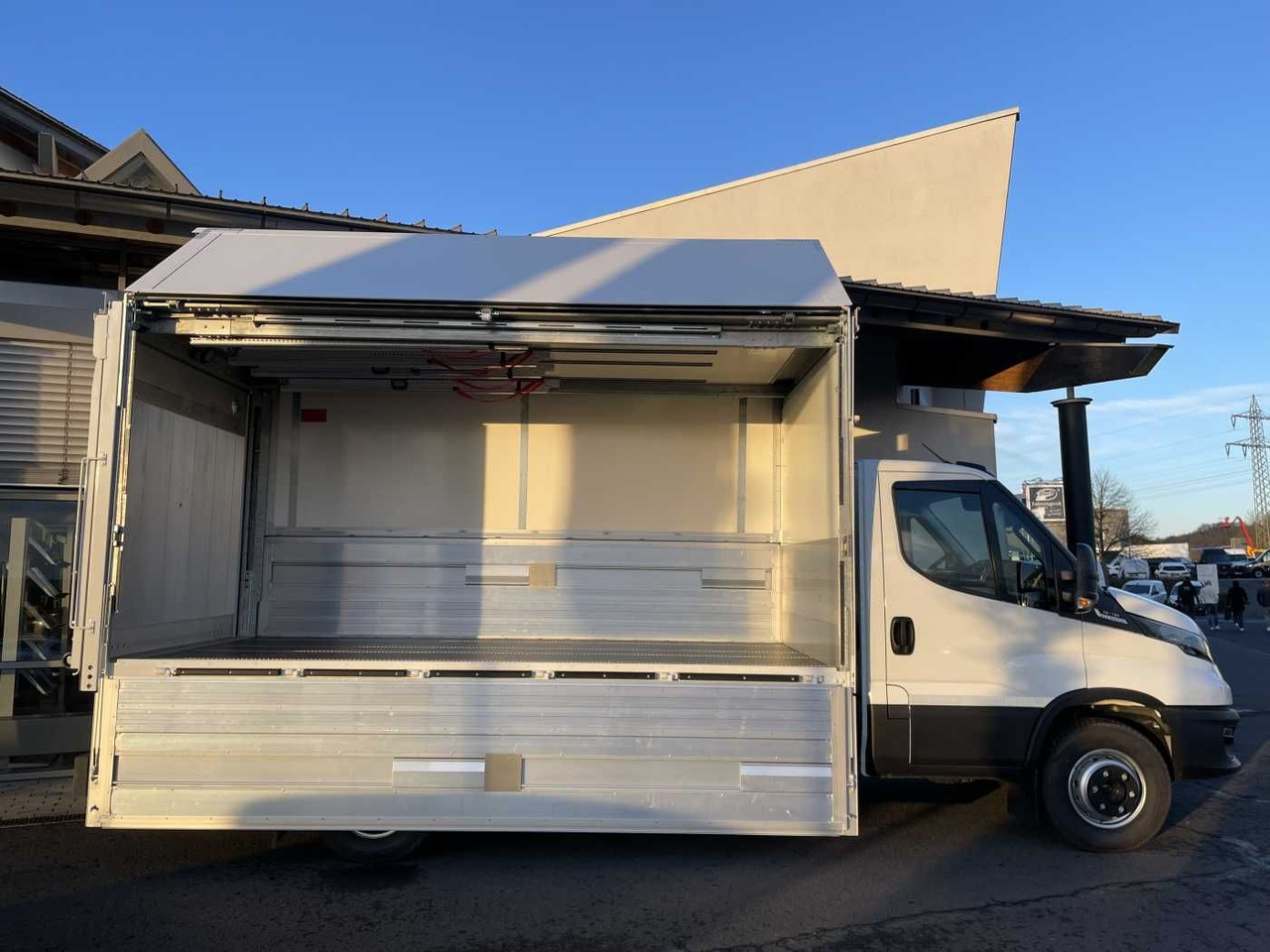 Iveco Daily 70C18 HA8 *LBW*Schwenkwandkoffer* - Xe tải nhỏ thùng kín: hình 3 Iveco Daily 70C18 HA8 *LBW*Schwenkwandkoffer* - Xe tải nhỏ thùng kín: hình 3