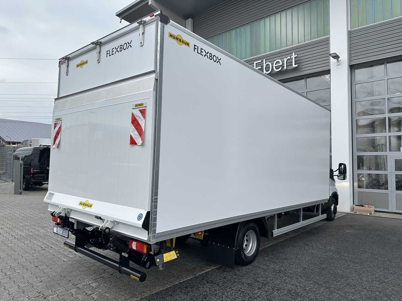 Iveco Daily 70C18 HA8 *R5.100mm*LBW*Luft*Automatik* - Xe tải nhỏ thùng kín: hình 5 Iveco Daily 70C18 HA8 *R5.100mm*LBW*Luft*Automatik* - Xe tải nhỏ thùng kín: hình 5